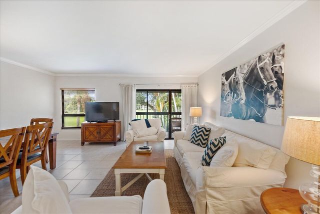 13334 Polo Club Road 329, Wellington, FL 33414