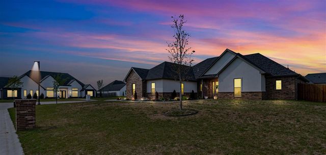 12420 SW Graclyn Ct, Lawton, OK 73505
