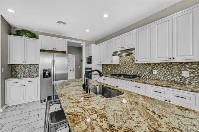 12420 SW Graclyn Ct, Lawton, OK 73505