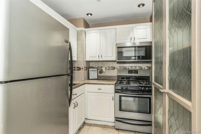 2121 Shore Parkway 3M, Brooklyn, NY 11214