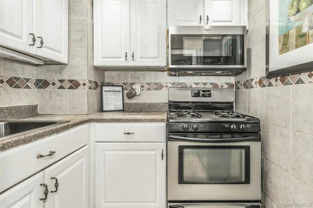 2121 Shore Parkway 3M, Brooklyn, NY 11214