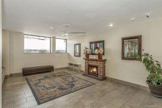 2121 Shore Parkway 3M, Brooklyn, NY 11214