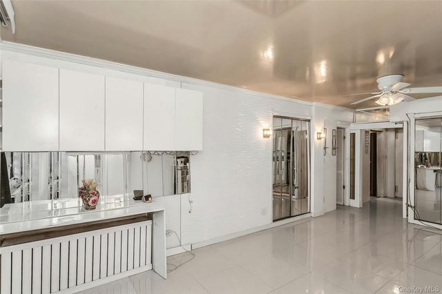 2121 Shore Parkway 3M, Brooklyn, NY 11214