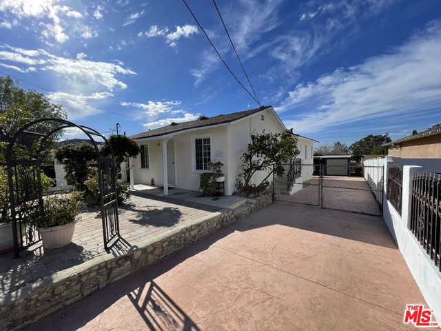 10631 Tinker Avenue, Tujunga, CA 91042