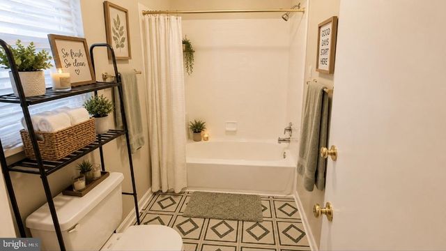 2561 ROBINSON PL, Waldorf, MD 20602