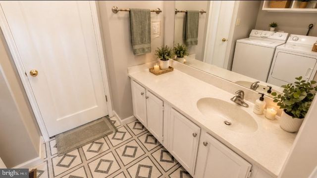 2561 ROBINSON PL, Waldorf, MD 20602