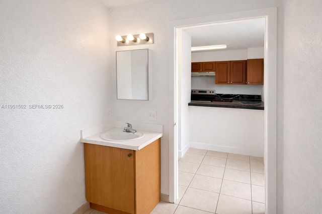 2752 NW 131st St 2752, Opa-locka, FL 33054