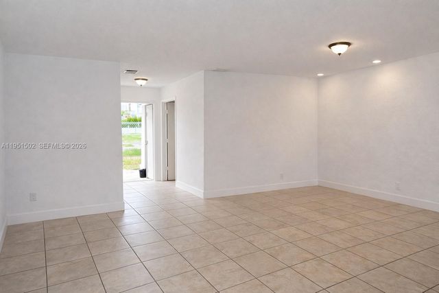 2752 NW 131st St 2752, Opa-locka, FL 33054