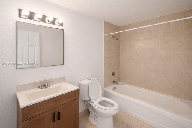 2752 NW 131st St 2752, Opa-locka, FL 33054