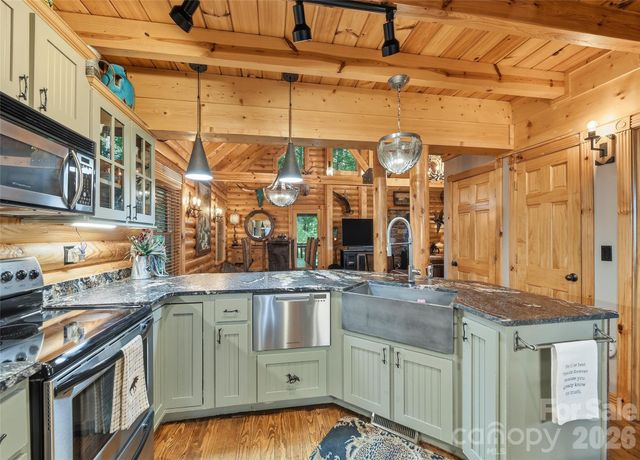 26 Tawodi Trail, Maggie Valley, NC 28751