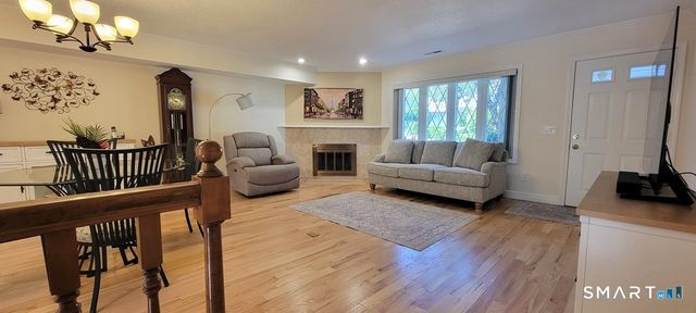 20 Wolf Hill Road 10C, Wolcott, CT 06716