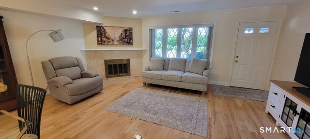 20 Wolf Hill Road 10C, Wolcott, CT 06716