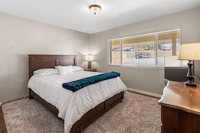 3460 Lakeview Dr, Ione, CA 95640