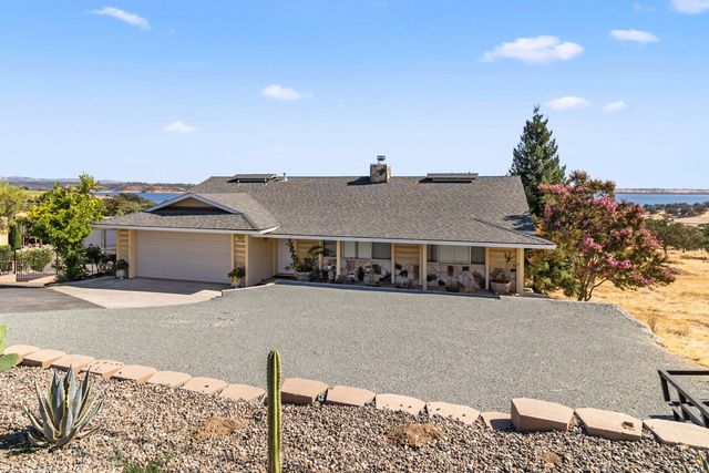3460 Lakeview Dr, Ione, CA 95640
