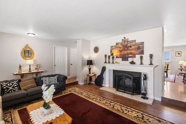 3460 Lakeview Dr, Ione, CA 95640