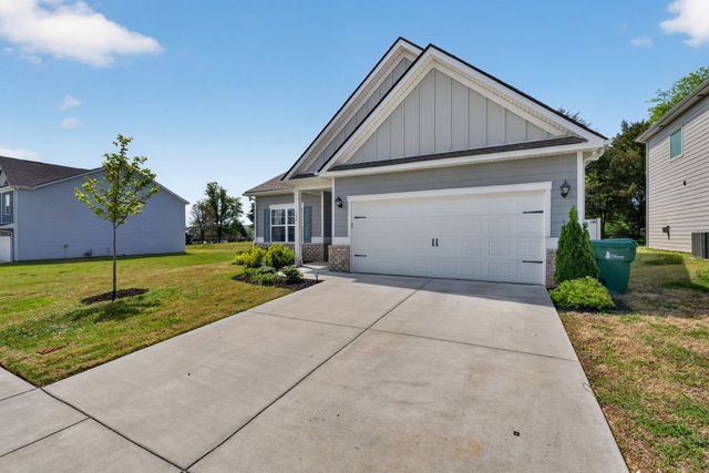 124 Gatwick Dr, Lebanon, TN 37087