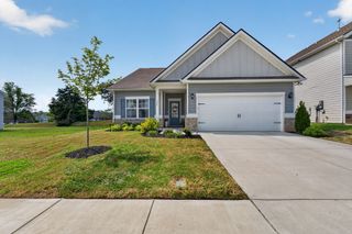124 Gatwick Dr, Lebanon, TN 37087