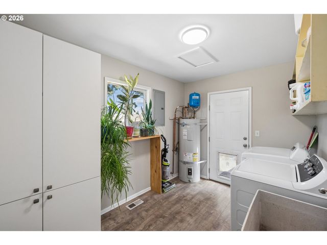 12513 Ne Russell St, Portland, OR 97230