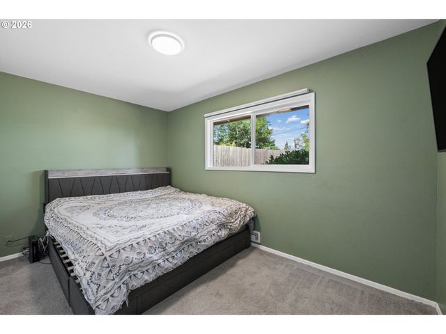 12513 Ne Russell St, Portland, OR 97230