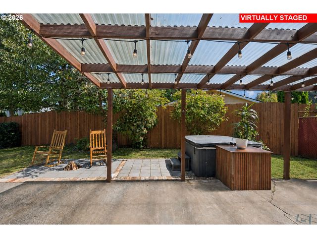 12513 Ne Russell St, Portland, OR 97230