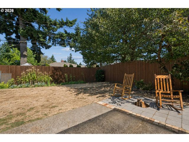 12513 Ne Russell St, Portland, OR 97230
