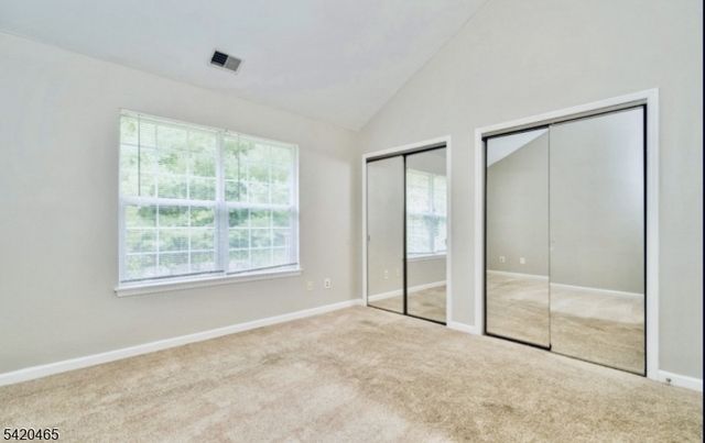 12 Oak Point Dr, Hamburg Boro, NJ 07419