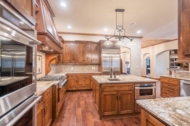 402 Bella Vista Circle, Odessa, TX 79765