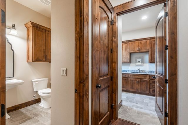 402 Bella Vista Circle, Odessa, TX 79765