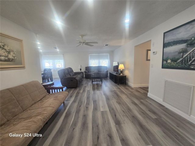 5603 80TH STREET N 216, St Petersburg, FL 33709