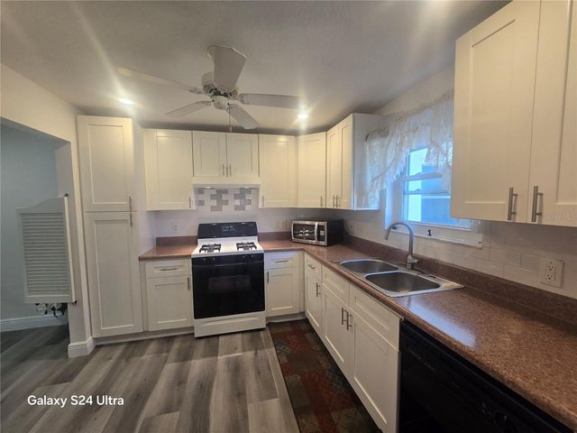 5603 80TH STREET N 216, St Petersburg, FL 33709