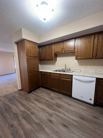 206 13th Street, Vinton, IA 52349