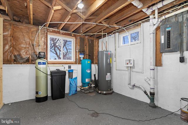 8209 OLD HAGERSTOWN RD, Middletown, MD 21769