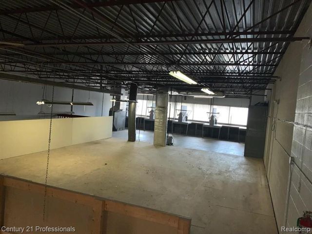3757 Commerce Court, Wayne, MI 48184