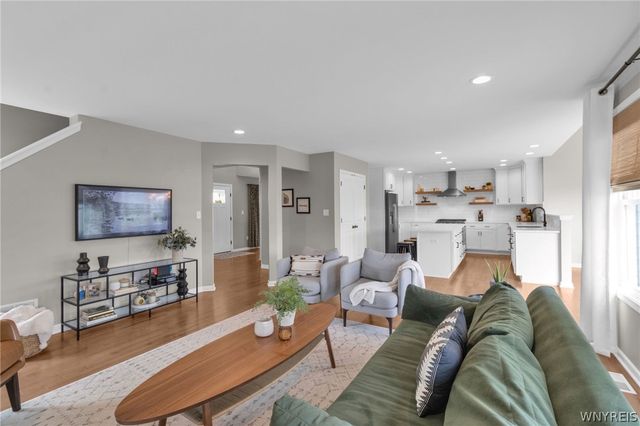 138 Avian Way, Lancaster, NY 14086
