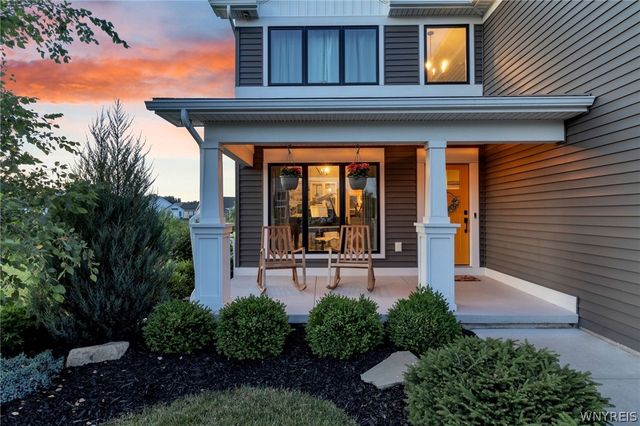 138 Avian Way, Lancaster, NY 14086