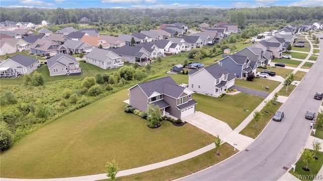 138 Avian Way, Lancaster, NY 14086