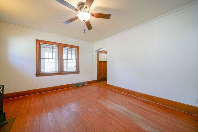 2019 15th Avenue, Rockford, IL 61104