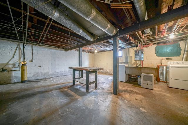 2019 15th Avenue, Rockford, IL 61104