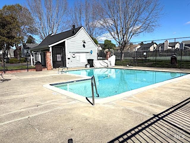 8312 Windmill Farms Dr, Cotati, CA 94931