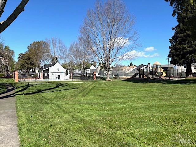 8312 Windmill Farms Dr, Cotati, CA 94931