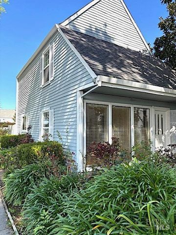 8312 Windmill Farms Dr, Cotati, CA 94931