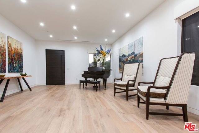 736 N CURSON Avenue, Los Angeles, CA 90046