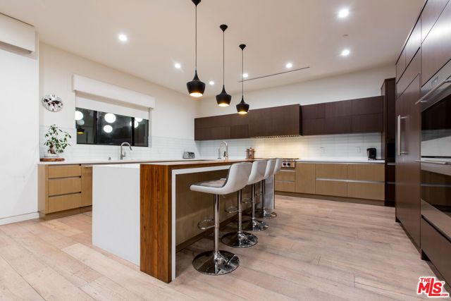 736 N CURSON Avenue, Los Angeles, CA 90046