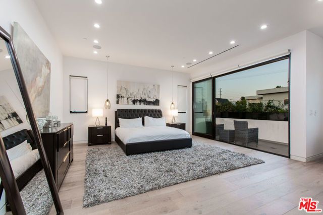 736 N CURSON Avenue, Los Angeles, CA 90046