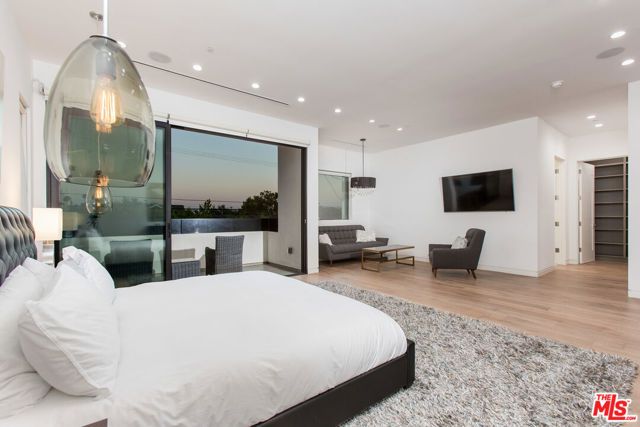 736 N CURSON Avenue, Los Angeles, CA 90046