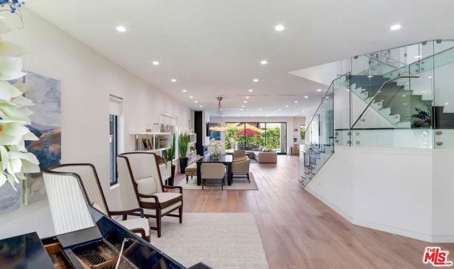 736 N CURSON Avenue, Los Angeles, CA 90046