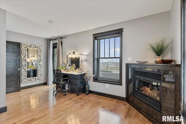 302 9TH Street, Silvis, IL 61282