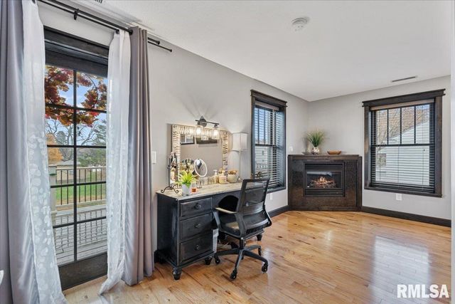 302 9TH Street, Silvis, IL 61282