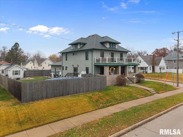 302 9TH Street, Silvis, IL 61282