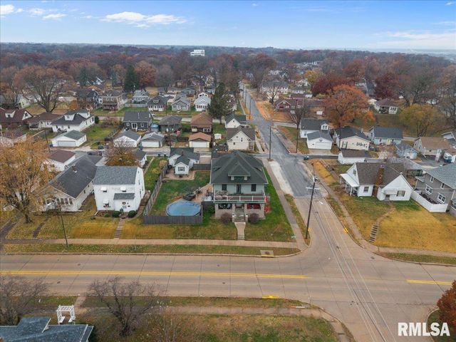 302 9TH Street, Silvis, IL 61282